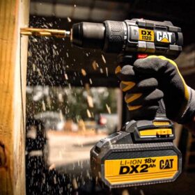 CAT DXK201 18Volt/2.0Ah Li-ion Çift Akülü Kömürsüz Profesyonel Şarjlı Darbeli Matkap + DX7030 + DA01903 Kombo Set